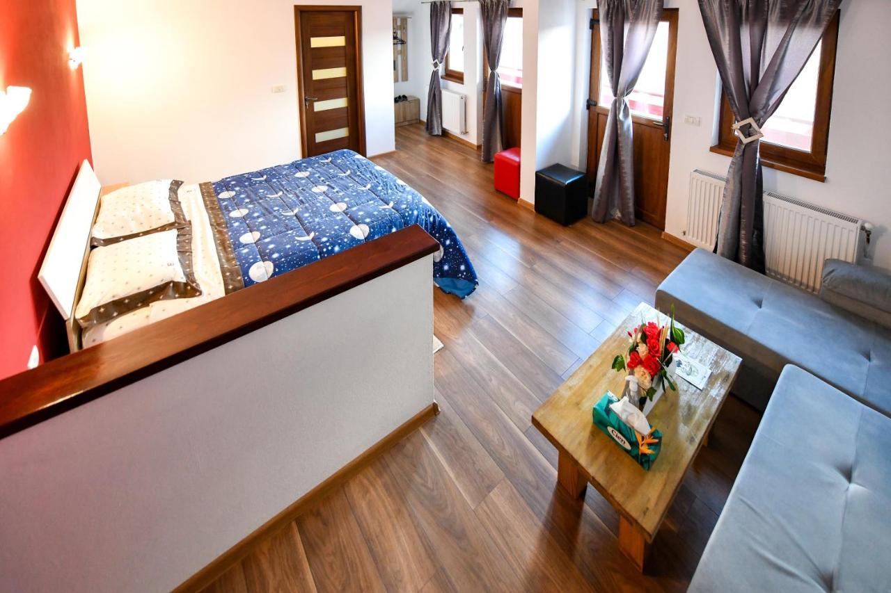 Villa Castellino Tîrgu Ocna Buitenkant foto